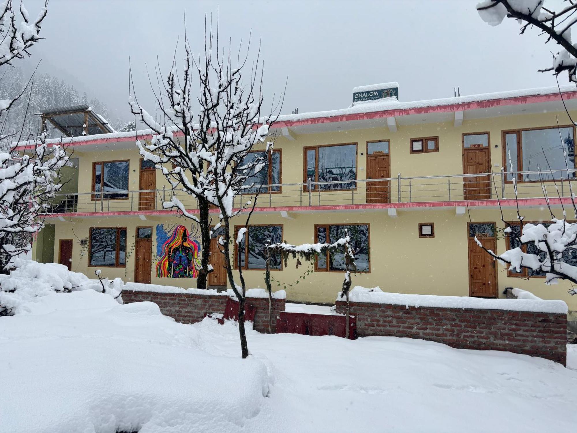 Kalgha Shalom Guesthouse And Cafe מראה חיצוני תמונה